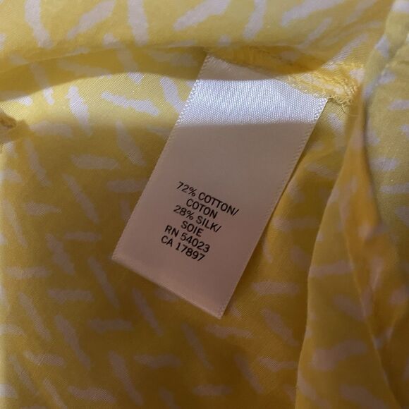 Banana Republic Small Silk Blend Chevron Button Blouse Yellow Short Sleeve - Picture 3 of 6